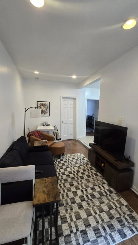 Private room with shared bathroom in Lenox Hill – Utilities included, photo 5