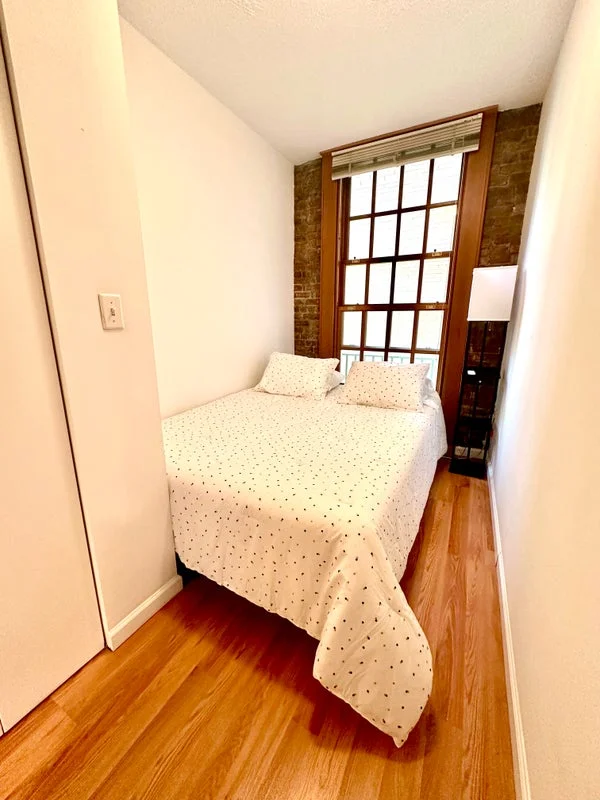 Private room with private bathroom in Upper East Side – Utilities included, photo 4