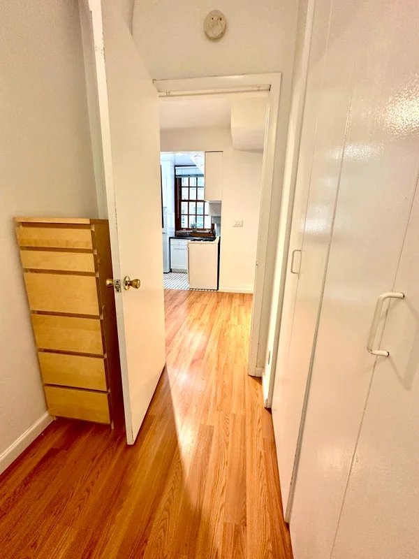 Private room with private bathroom in Upper East Side – Utilities included, photo 5
