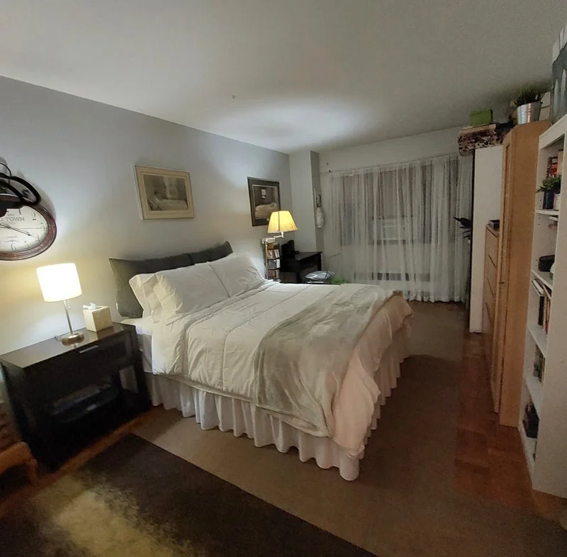 Private room with shared bathroom in Midtown – Utilities included