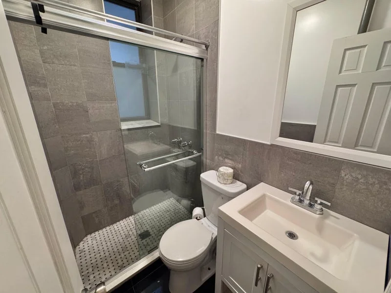 Private room with shared bathroom in Murray Hill – Furnished, photo 5