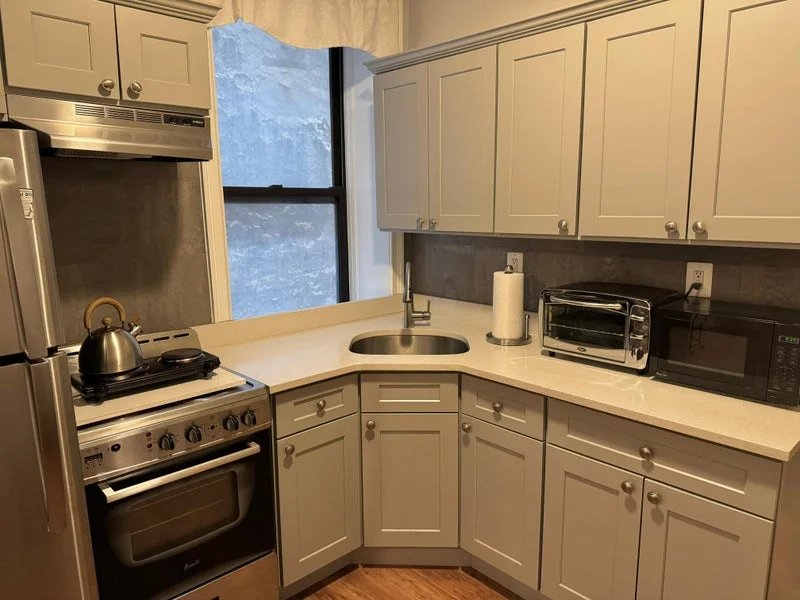 Private room with shared bathroom in Murray Hill – Furnished, photo 4