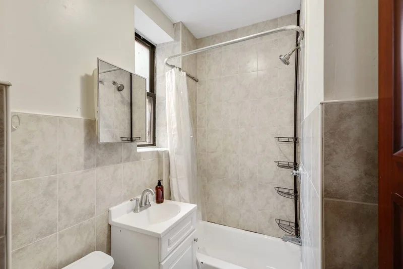 Private room with shared bathroom in Upper West Side – Furnished, photo 8