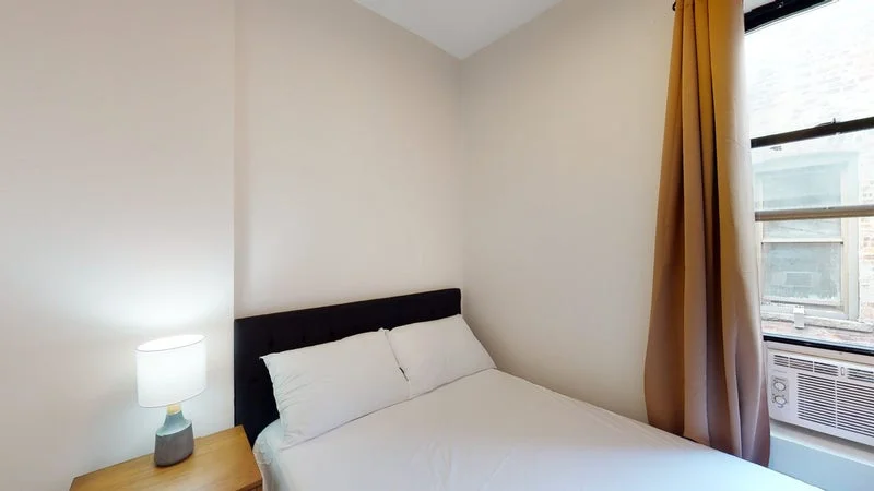 Private room with shared bathroom in Upper West Side – Furnished, photo 4