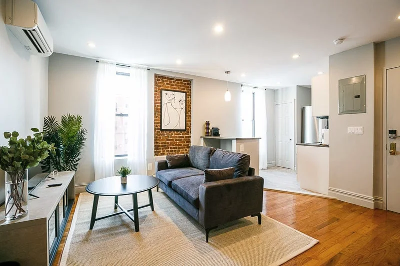 Private room with shared bathroom in Upper West Side – Furnished