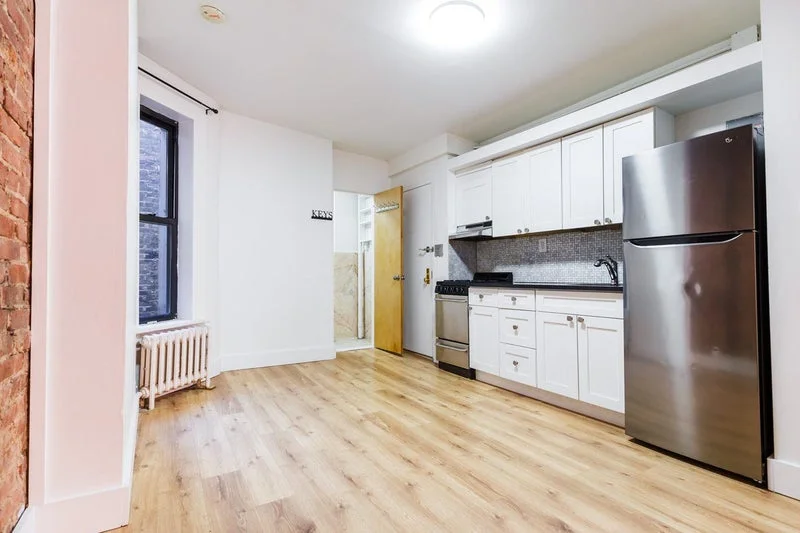 Private room with private bathroom in Hell's Kitchen – Furnished, photo 6