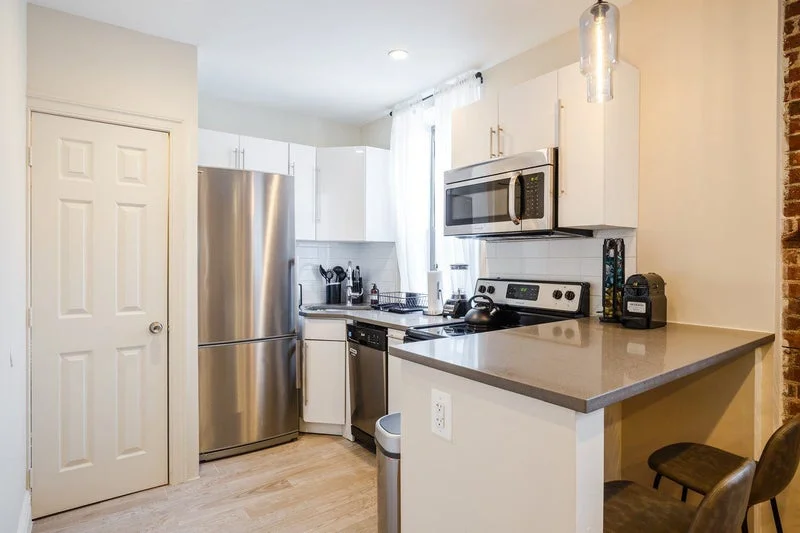 Private room with shared bathroom in Upper West Side – Furnished, photo 6