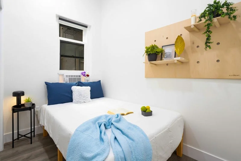 Private room with shared bathroom in Midtown – Furnished, photo 7