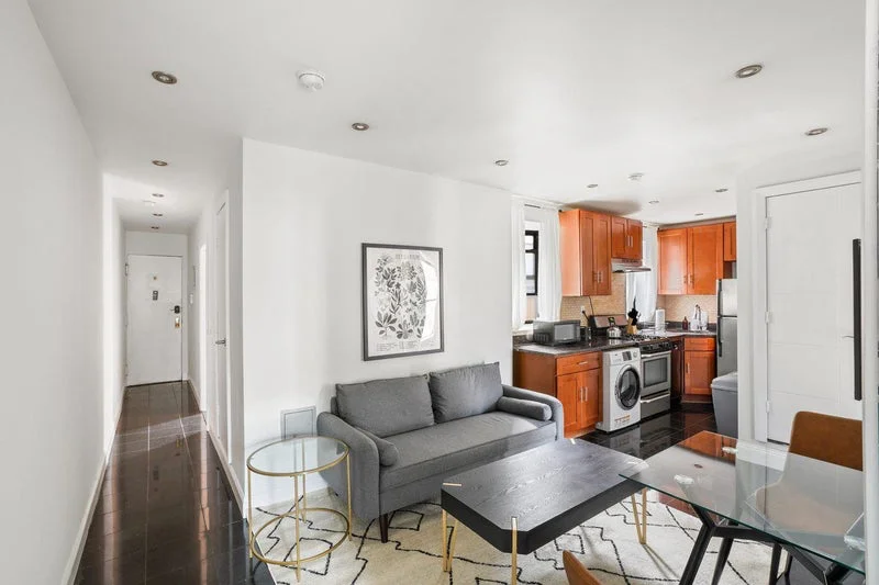 Private room with shared bathroom in Upper West Side – Furnished