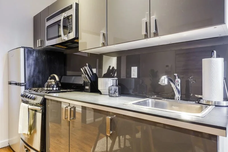 Private room with shared bathroom in Upper East Side – Furnished, photo 7