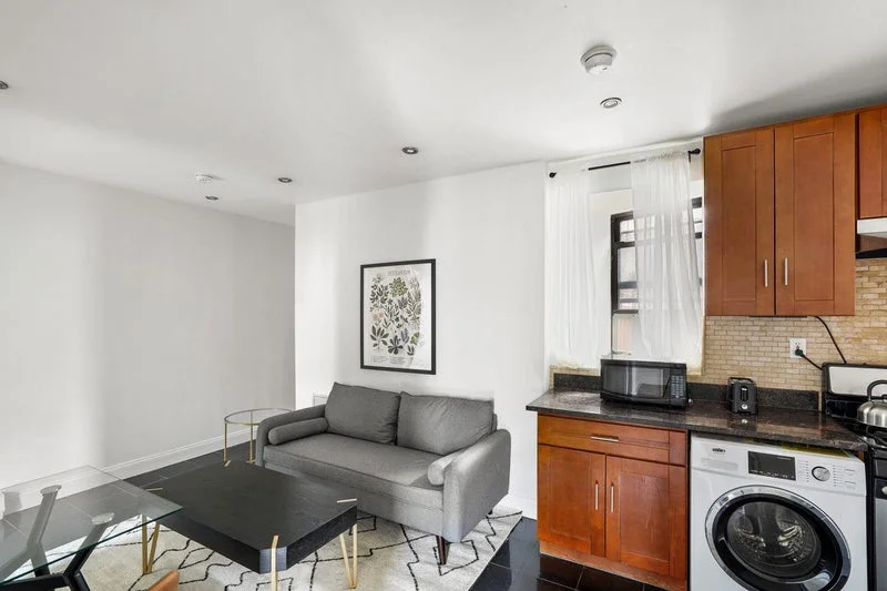 Private room with shared bathroom in Upper West Side – Furnished, photo 7