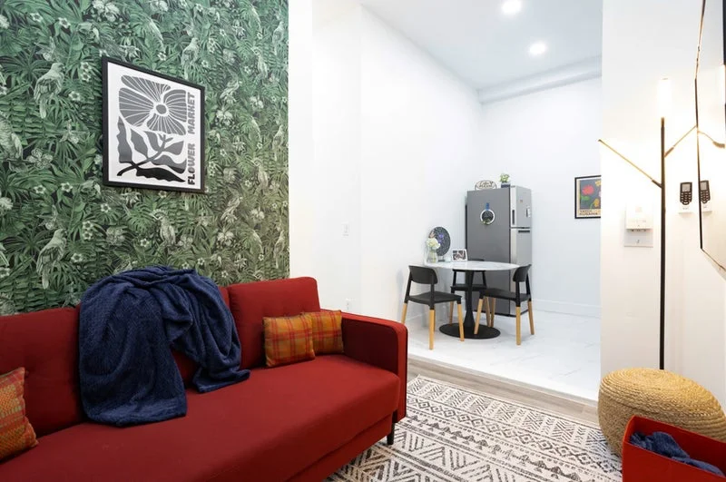 Private room with shared bathroom in Midtown – Furnished, photo 8
