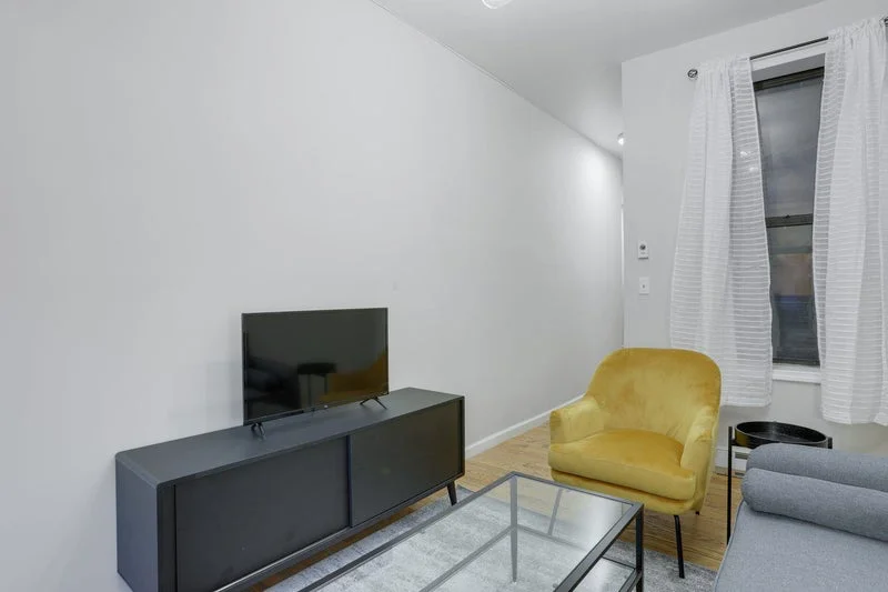 Private room with shared bathroom in Upper West Side – Furnished, photo 6