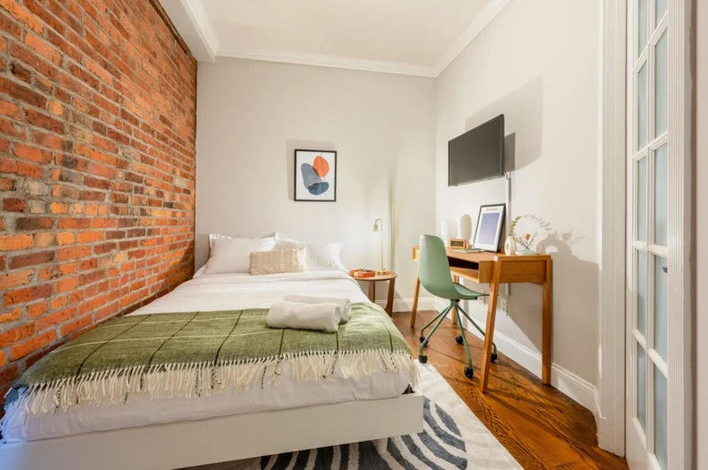 Private room with shared bathroom in Upper East Side – Furnished, photo 6