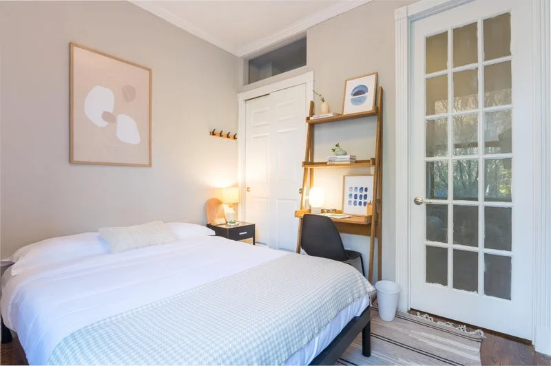 Private room with shared bathroom in Midtown – Furnished, photo 4