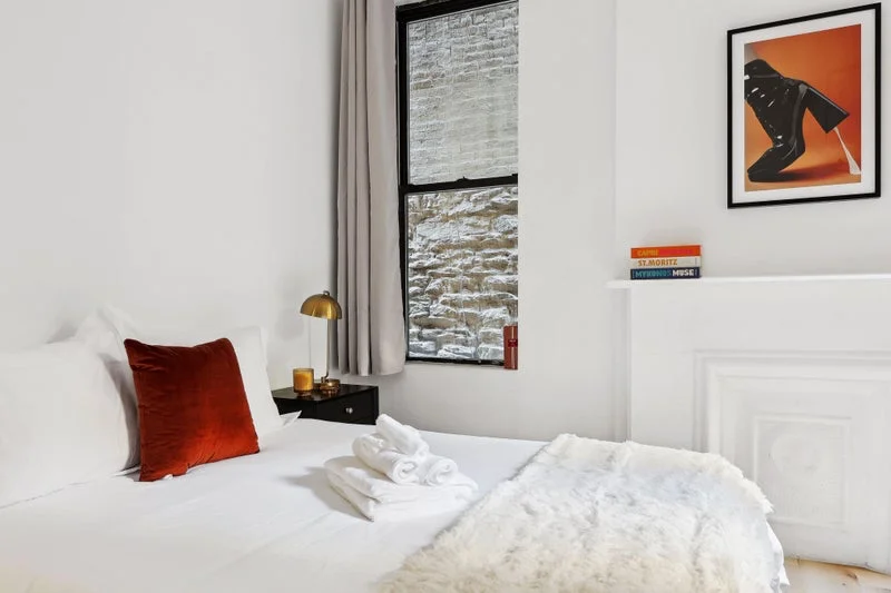 Private room with shared bathroom in Upper East Side – Furnished, photo 5