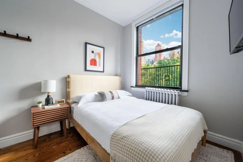 Private room with shared bathroom in Midtown – Furnished, photo 7