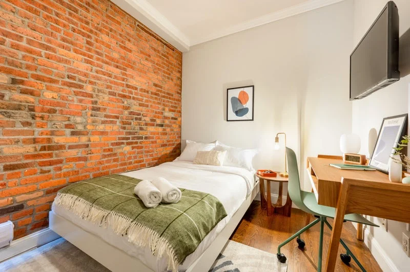 Private room with shared bathroom in Upper East Side – Furnished, photo 5