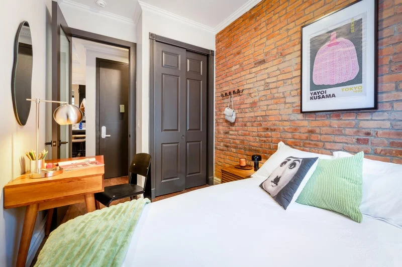 Private room with shared bathroom in Midtown – Furnished, photo 4