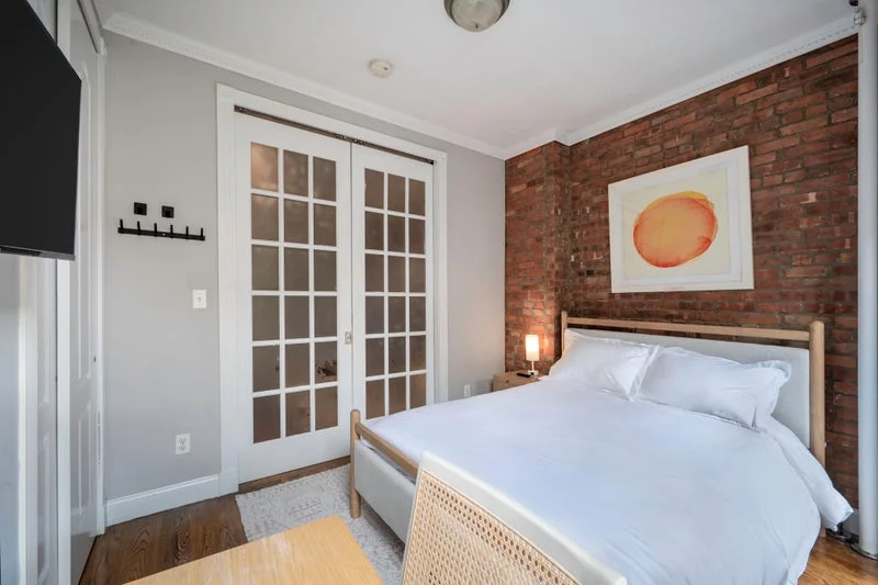 Private room with shared bathroom in Upper East Side – Furnished, photo 5