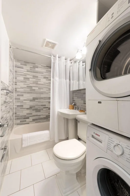 Private room with shared bathroom in Upper East Side – Furnished, photo 8