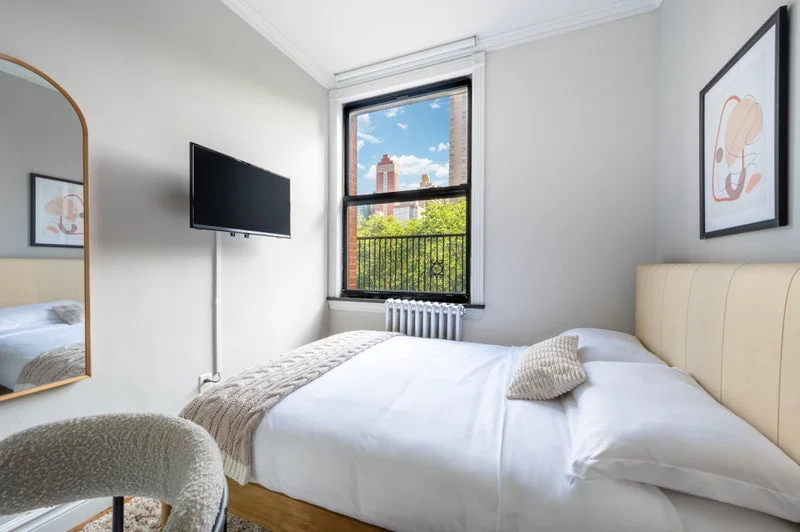 Private room with shared bathroom in Midtown – Furnished, photo 4