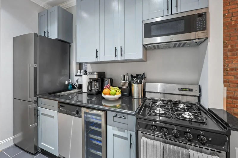 Private room with shared bathroom in Upper East Side – Furnished, photo 6