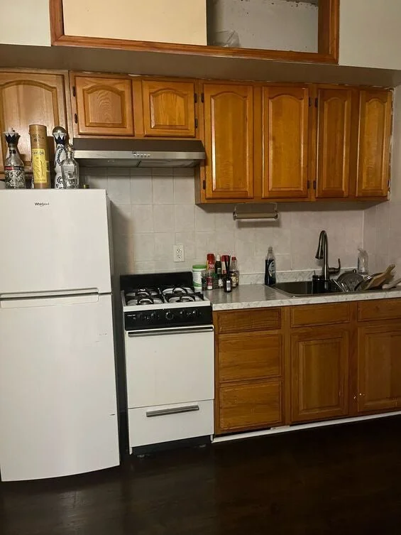Private room with private bathroom in Midtown – Furnished, photo 5