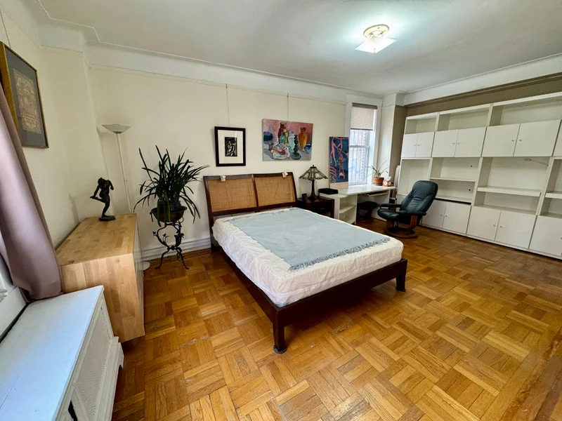 Private room with private bathroom in Upper West Side – Furnished