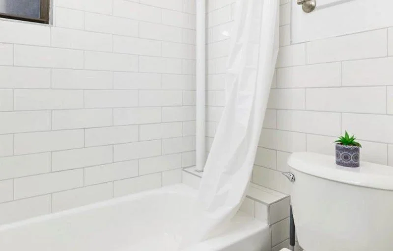 Private room with shared bathroom in Midtown – Furnished, photo 4