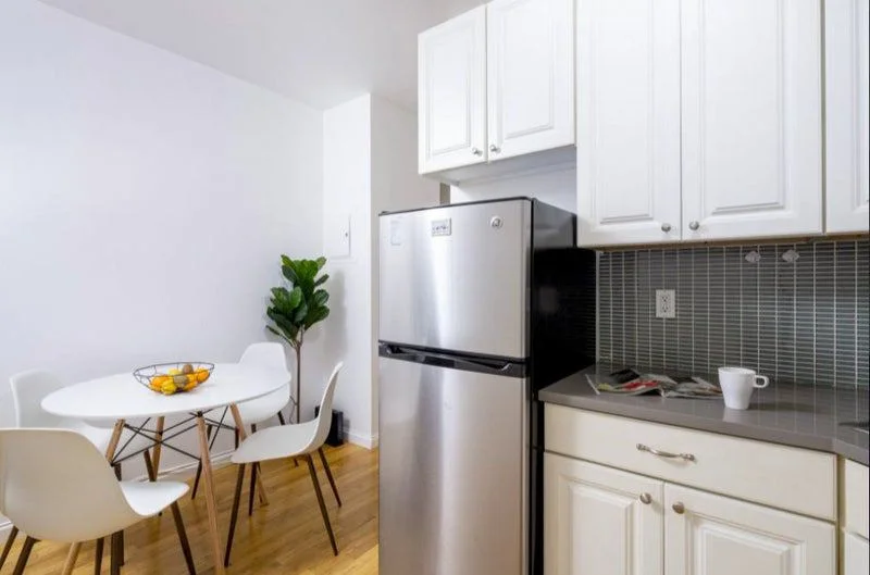 Private room with shared bathroom in Midtown East – Utilities included, photo 4