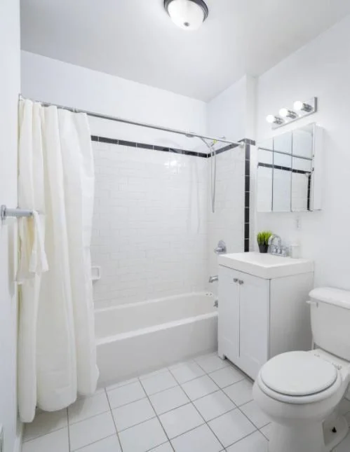 Private room with shared bathroom in Midtown East – Utilities included, photo 5