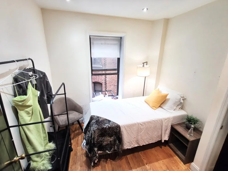 Private room with shared bathroom in Upper West Side – Utilities included
