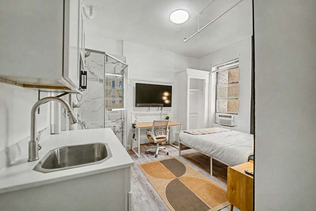 Private room with shared bathroom in Upper West Side – Furnished, photo 6