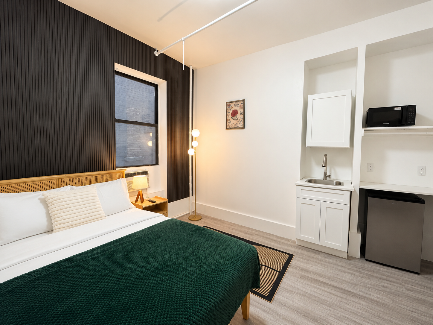 Private room with shared bathroom in Upper West Side – Furnished