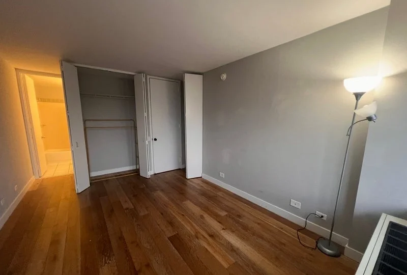 Private room with private bathroom in Midtown – Furnished, photo 7