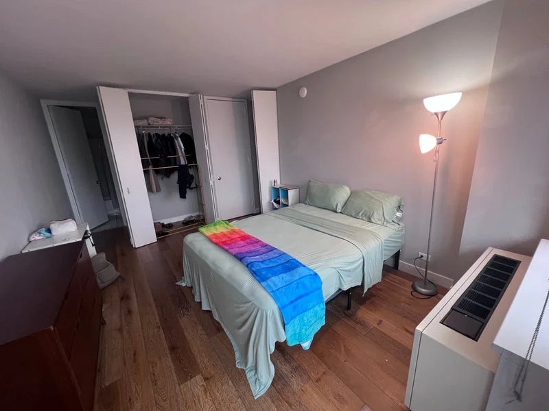 Private room with private bathroom in Midtown – Furnished, photo 5