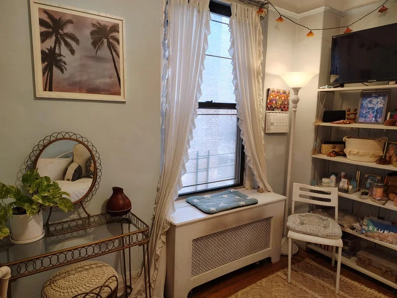 Private room with shared bathroom in Upper East Side – Utilities included