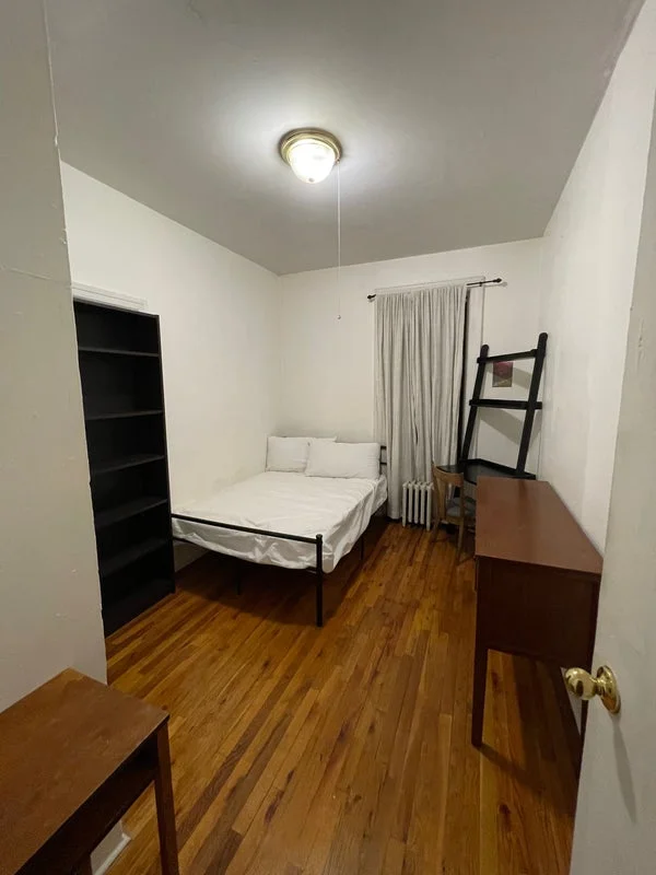 Private room with shared bathroom in Upper West Side – Furnished, photo 5