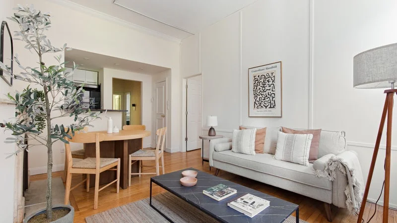 Private room with shared bathroom in Upper East Side – Furnished, photo 7