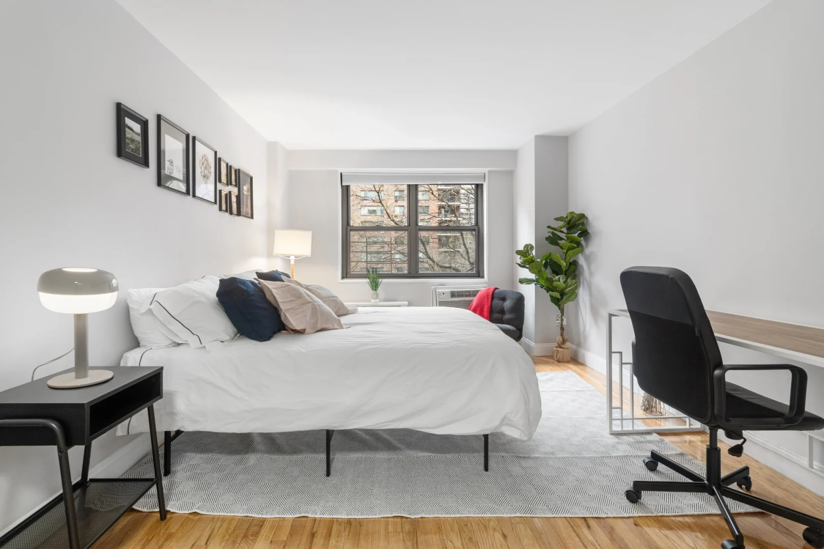 Private room in Upper West Side – Furnished