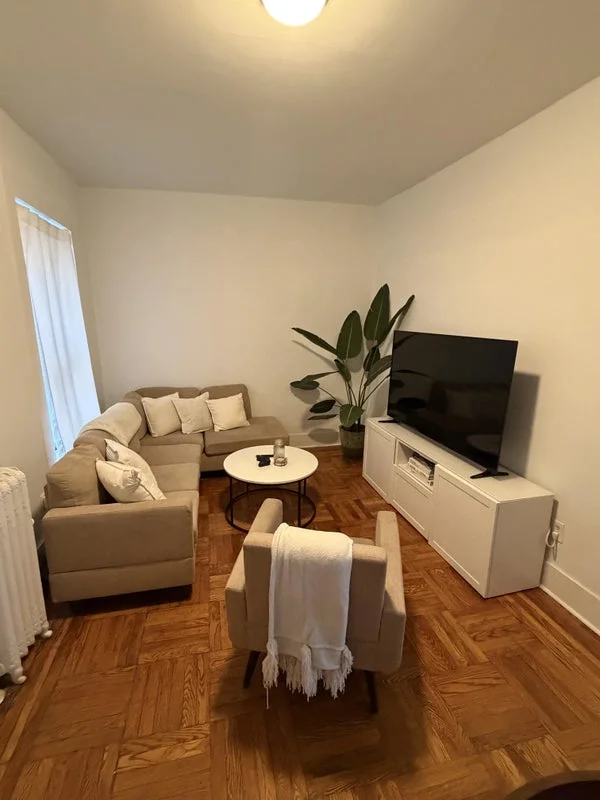 Private room with shared bathroom in Upper East Side – Utilities included, photo 4